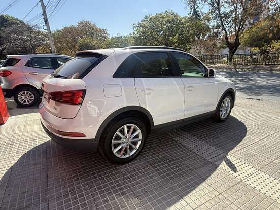 AUDI-Q3-2015