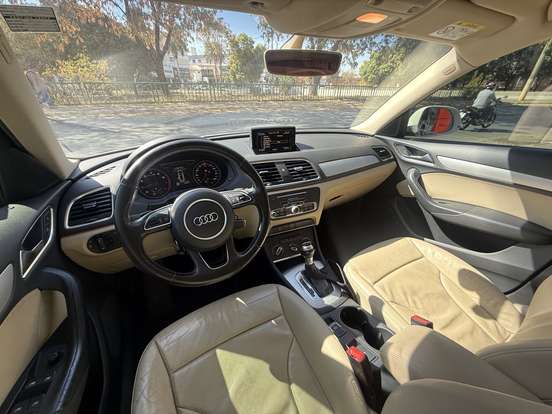 AUDI-Q3-2015