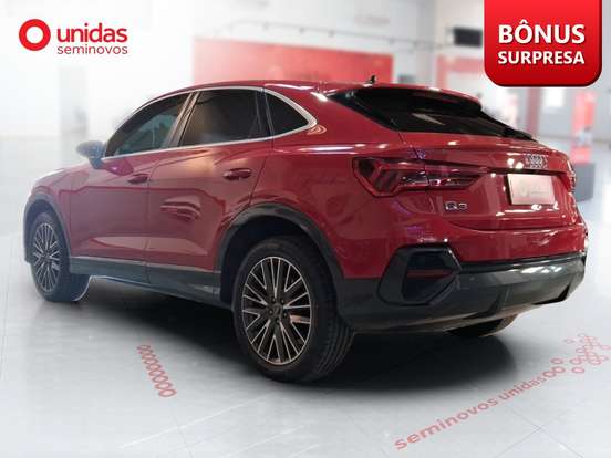 AUDI-Q3-2023