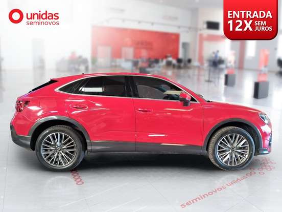 AUDI-Q3-2023