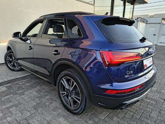 AUDI-Q5-2023
