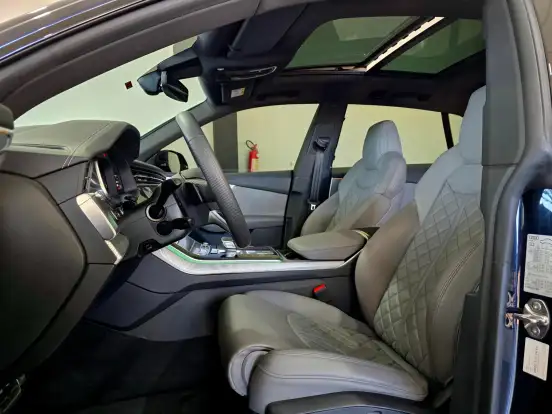 AUDI-Q8-2025