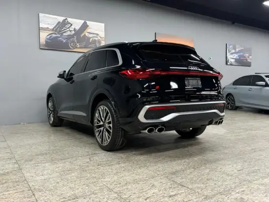 AUDI-SQ5-2025