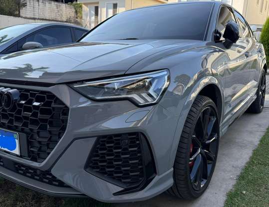 AUDI-RS Q3-2021