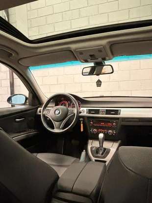 BMW-320i-2.0 16V GASOLINA 4P AUTOMÁTICO BMW-320i-2007
