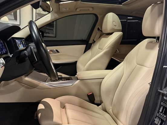 BMW-320i-2021