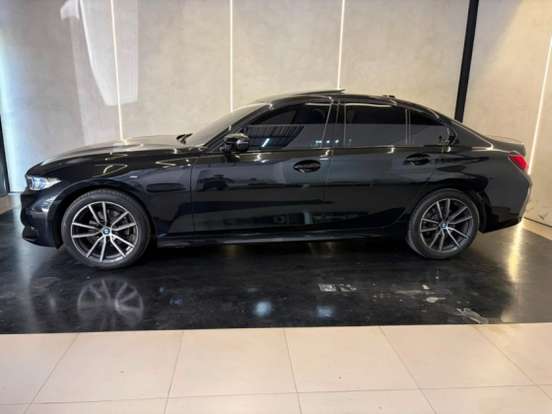 BMW-320i-2025
