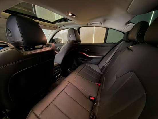 BMW-320i-2025
