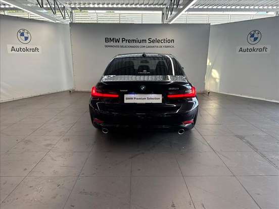 BMW-320i-2021