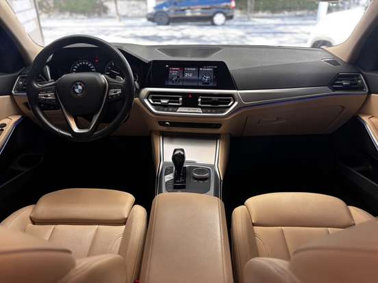 BMW-320i-2020