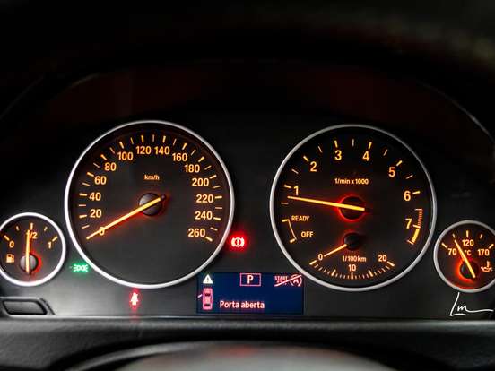 BMW-320i-2.0 GP 16V TURBO ACTIVE FLEX 4P AUTOMÁTICO BMW-320i-2013