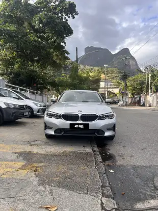 BMW-330i-2019