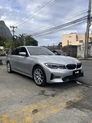 BMW-330i-2019