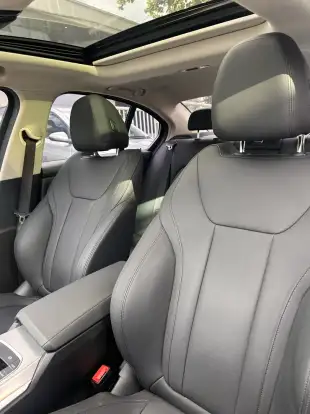 BMW-330i-2019