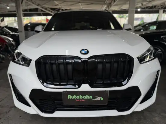 BMW-X1-2024