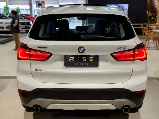 BMW-X1-2.0 16V TURBO GASOLINA SDRIVE20I X-LINE 4P AUTOMÁTICO BMW-X1-2016