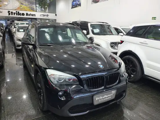 BMW-X1-2.0 18I 4X2 24V GASOLINA 4P AUTOMÁTICO BMW-X1-2011