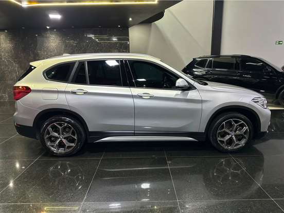 BMW-X1-2.0 16V TURBO ACTIVEFLEX SDRIVE20I X-LINE 4P AUTOMÁTICO BMW-X1-2018
