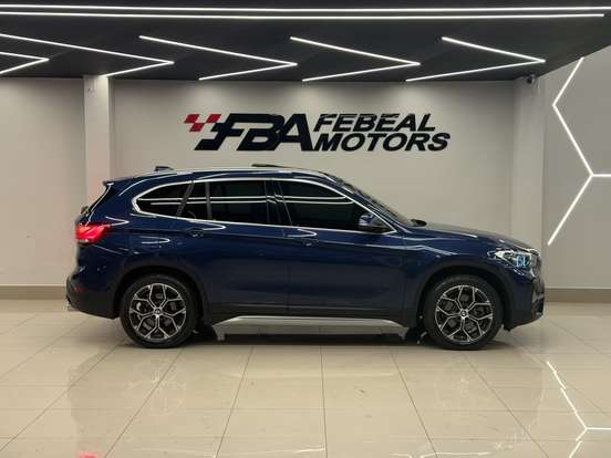 BMW-X1-2.0 16V TURBO ACTIVEFLEX SDRIVE20I X-LINE 4P AUTOMÁTICO BMW-X1-2021