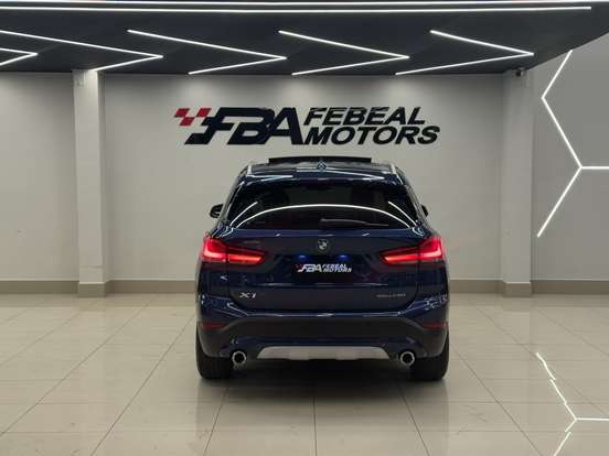 BMW-X1-2.0 16V TURBO ACTIVEFLEX SDRIVE20I X-LINE 4P AUTOMÁTICO BMW-X1-2021
