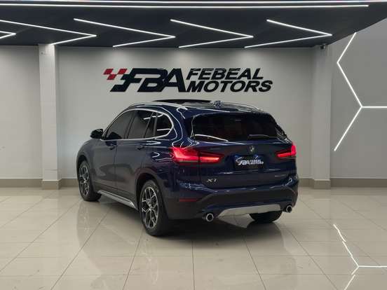BMW-X1-2.0 16V TURBO ACTIVEFLEX SDRIVE20I X-LINE 4P AUTOMÁTICO BMW-X1-2021