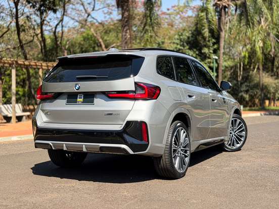 BMW-X1-2.0 16V TURBO GASOLINA SDRIVE20I M SPORT STEPTRONIC BMW-X1-2023