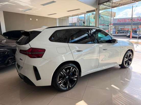BMW-X3-2024