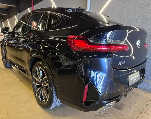 BMW-X4-2022