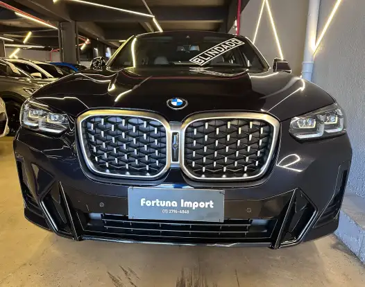 BMW-X4-2022