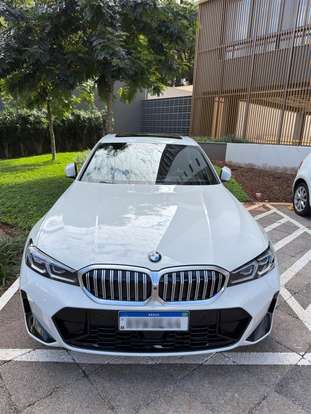 BMW-320i-2024