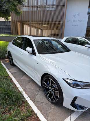 BMW-320i-2024