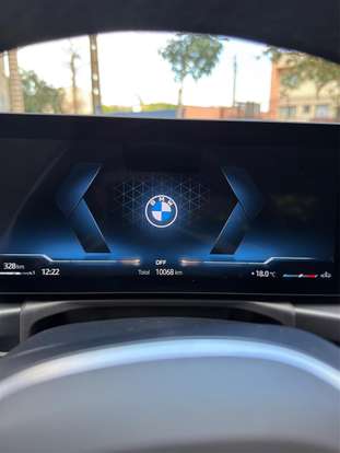 BMW-320i-2024