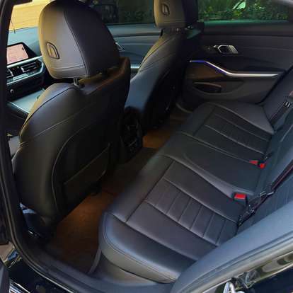 BMW-320i-2020