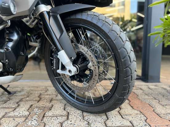 BMW-R 1250 GS ADVENTURE TRIPLE BLACK BMW-R 1250 GS ADVENTURE TRIPLE BLACK-2023