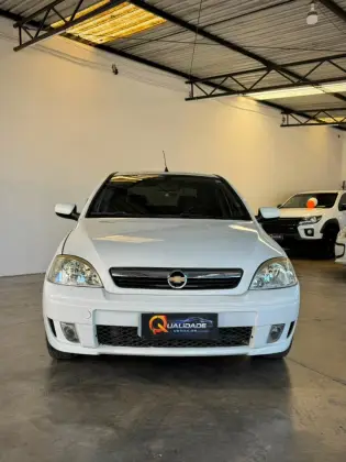 CHEVROLET CORSA 1.4 MPFI PREMIUM SEDAN 8V FLEX 4P MANUAL CHEVROLET CORSA 1.4 MPFI PREMIUM SEDAN 8V FLEX 4P MANUAL