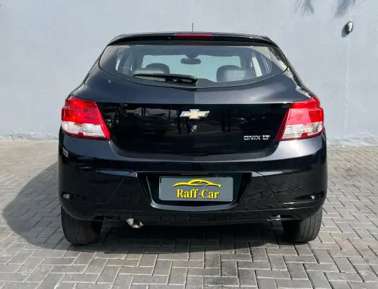CHEVROLET-ONIX-2014