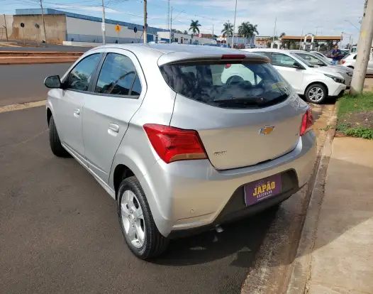 CHEVROLET-ONIX-2019