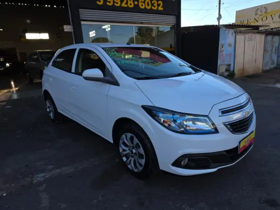 CHEVROLET ONIX 1.4 MPFI LT 8V FLEX 4P MANUAL
