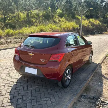 CHEVROLET-ONIX-2016