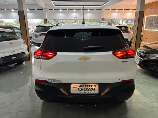 CHEVROLET-TRACKER-2023