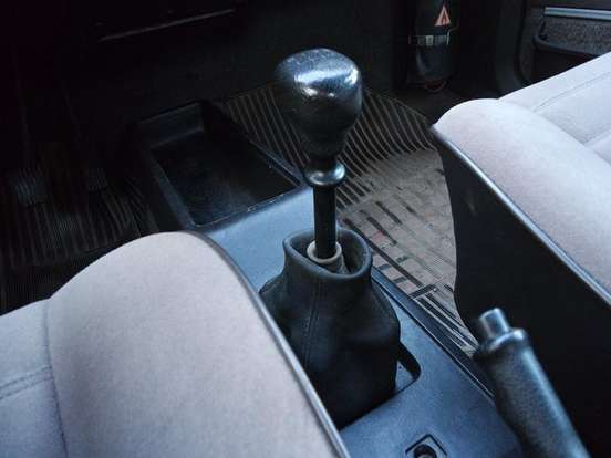 CHEVROLET-MONZA-1985