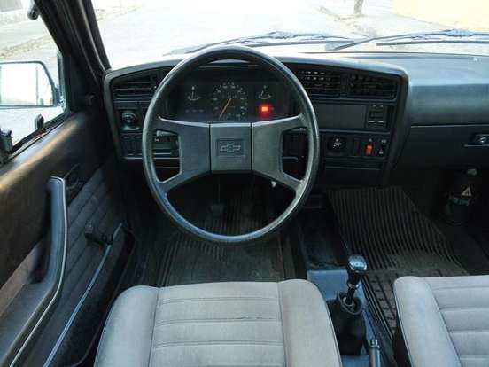 CHEVROLET-MONZA-1.8 8V ÁLCOOL 2P MANUAL CHEVROLET-MONZA-1985