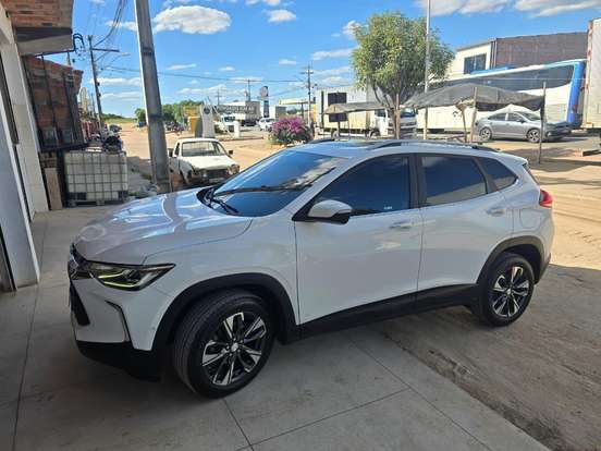 CHEVROLET-TRACKER-2020