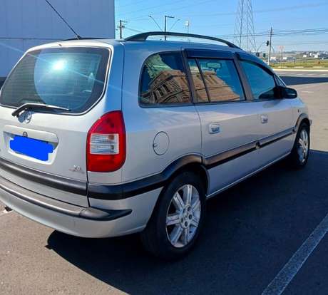 CHEVROLET-ZAFIRA-2004