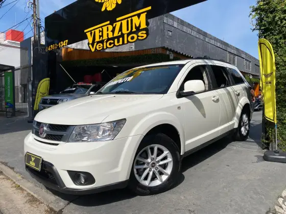 FIAT FREEMONT 2.4 PRECISION 16V GASOLINA 4P AUTOMÁTICO