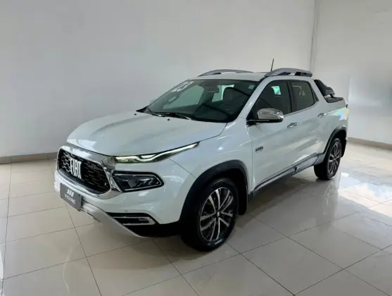 FIAT TORO 2.0 16V TURBO DIESEL RANCH 4WD AT9 FIAT TORO 2.0 16V TURBO DIESEL RANCH 4WD AT9