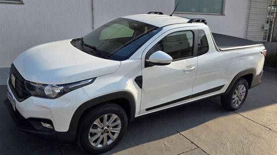 FIAT STRADA 1.3 FIREFLY FLEX FREEDOM CS MANUAL