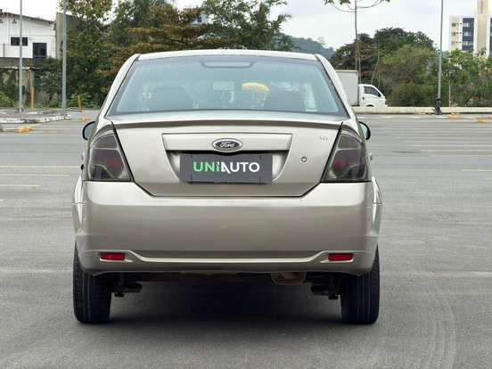 FORD-FIESTA-2013
