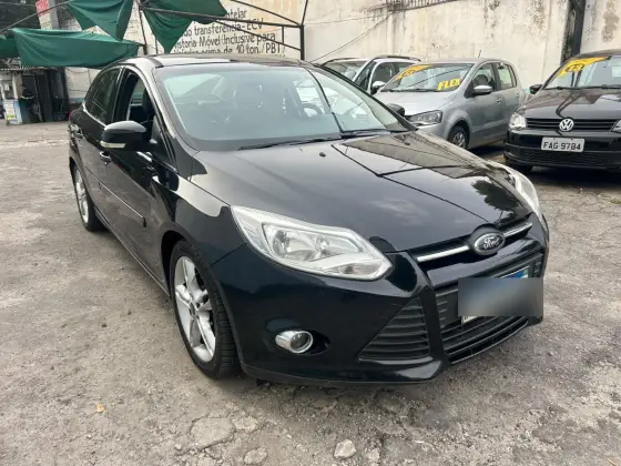 FORD FOCUS 2.0 SE PLUS SEDAN 16V FLEX 4P AUTOMÁTICO