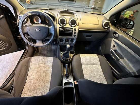 FORD-FIESTA-1.6 MPI CLASS SEDAN 8V FLEX 4P MANUAL FORD-FIESTA-2009
